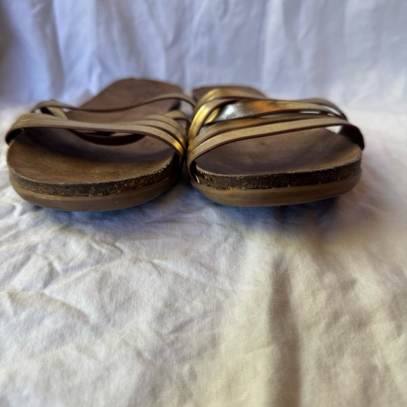 Kenneth Cole Reaction Frida People Chunky Sandal - Picture 4 of 4